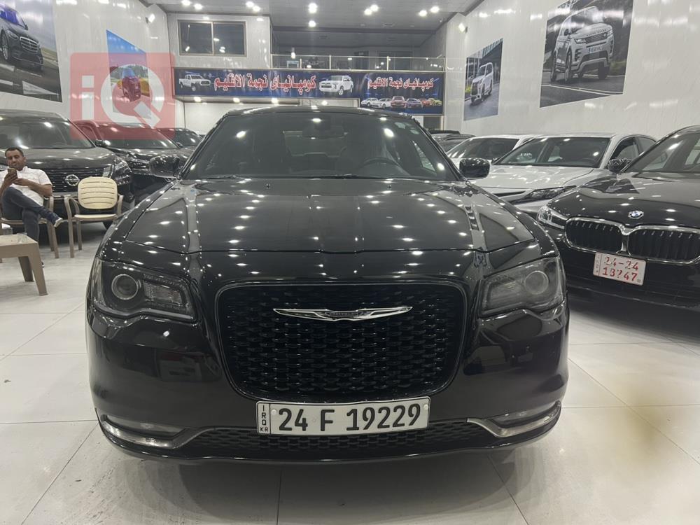 كرايسلر 300